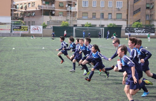 PULCINI 2004: NON MOLLARE MAI!